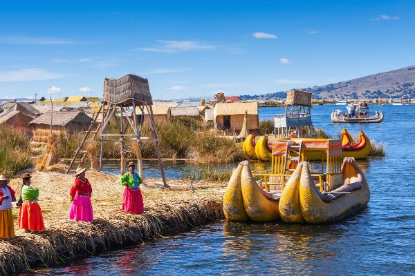 las islas flotantes de los uros puno