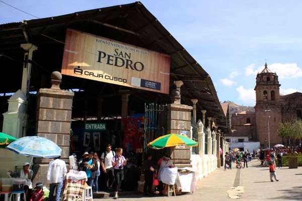 mercado de san pedro cusco peru