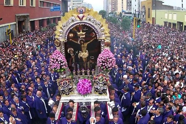 Celebración del Señor de los Milagros